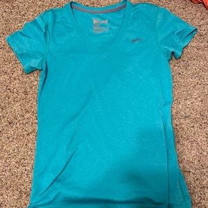 Nike v neck tee size small